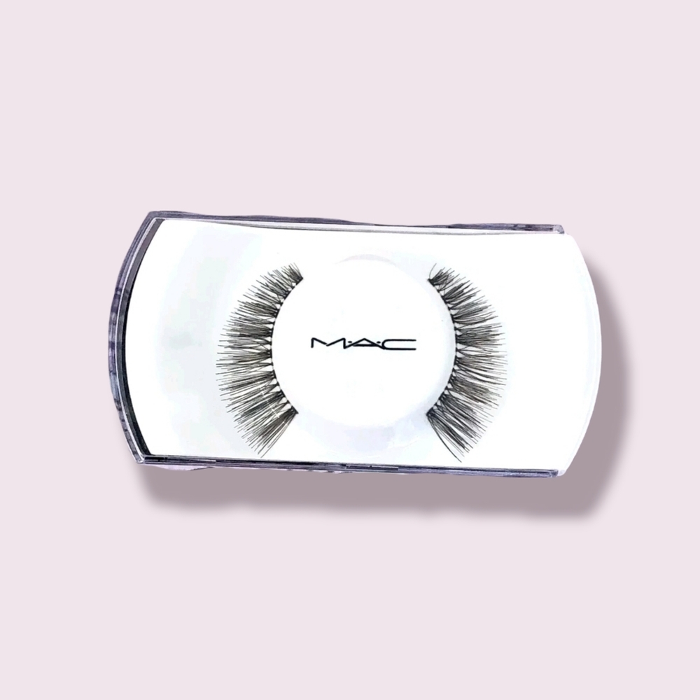 MAC LASHES New in box